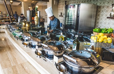 1505047046angham_sat_brunch_sofitel_zallaq_bahrain.jpg
