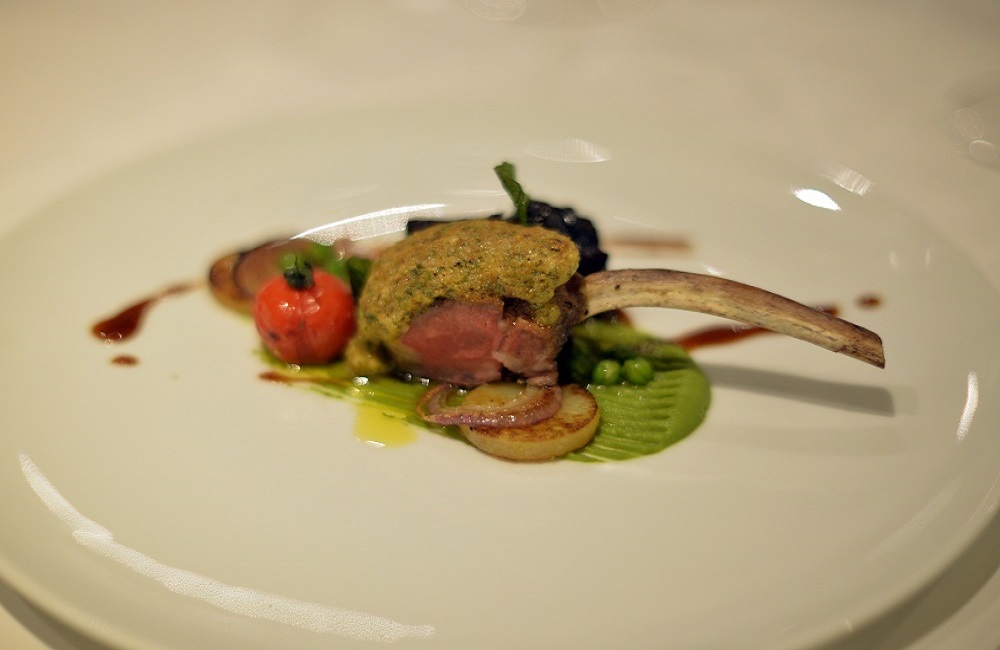 16 discountWines Sommelier domain hotel bahrain