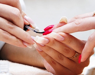1362252005manicure.jpg