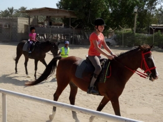 1421224508muharraq_horse_riding_school_bahrain.jpg