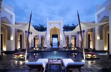 148173655914498468881447742488al_areen_royal_pool_villa_day_copy.jpg